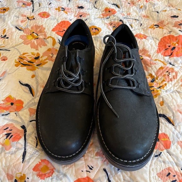 Clark’s Men's Black Leather Shoes - Picture 2 of 6